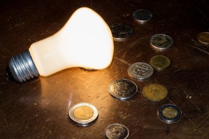 Aiuti rincaro energia per famiglie Aiuti rincaro energia per famiglie